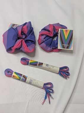 🔴5/$25 Bisexual Pride Scrunchies & Shoelaces Set — Pink, Purple, Blue